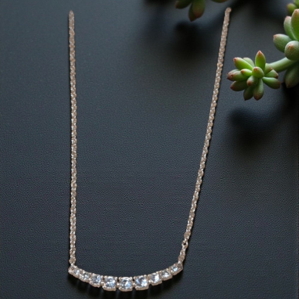 Elegant Gold Necklace with Crystal Accents